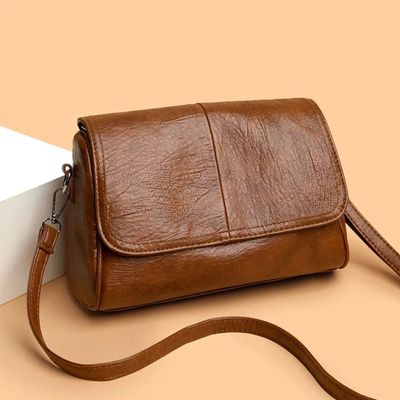 Retro Oil Wax Leather Crossbody Bag,with Textured and Vintag