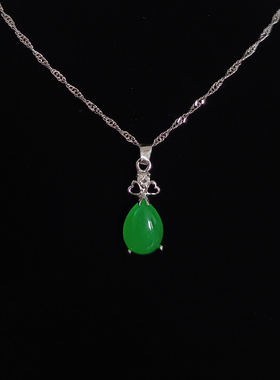 原创设计清新绿色玉石吊坠项链