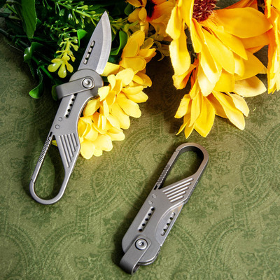 EDC钛合金多功能小折叠刀随身防丢盗钥匙扣背包高硬度开箱拆快递