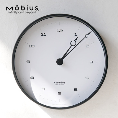 Mobius金属简约静音客厅挂钟