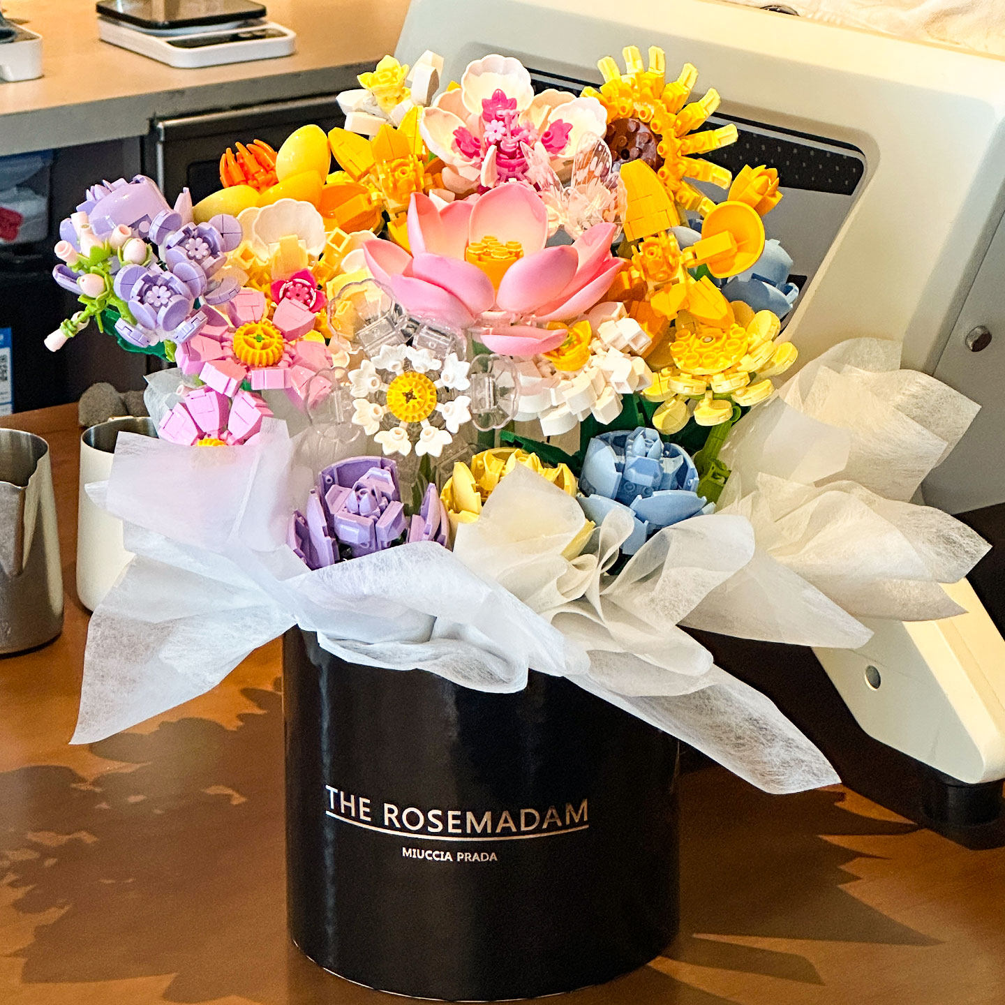 2026情人节拼装积木花抱抱桶手工DIY花束送闺蜜朋友生日礼物女生