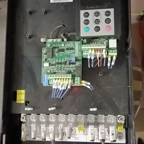 议价汇川塔吊专用变频器CS200-4T30GB成色可以没上可维修