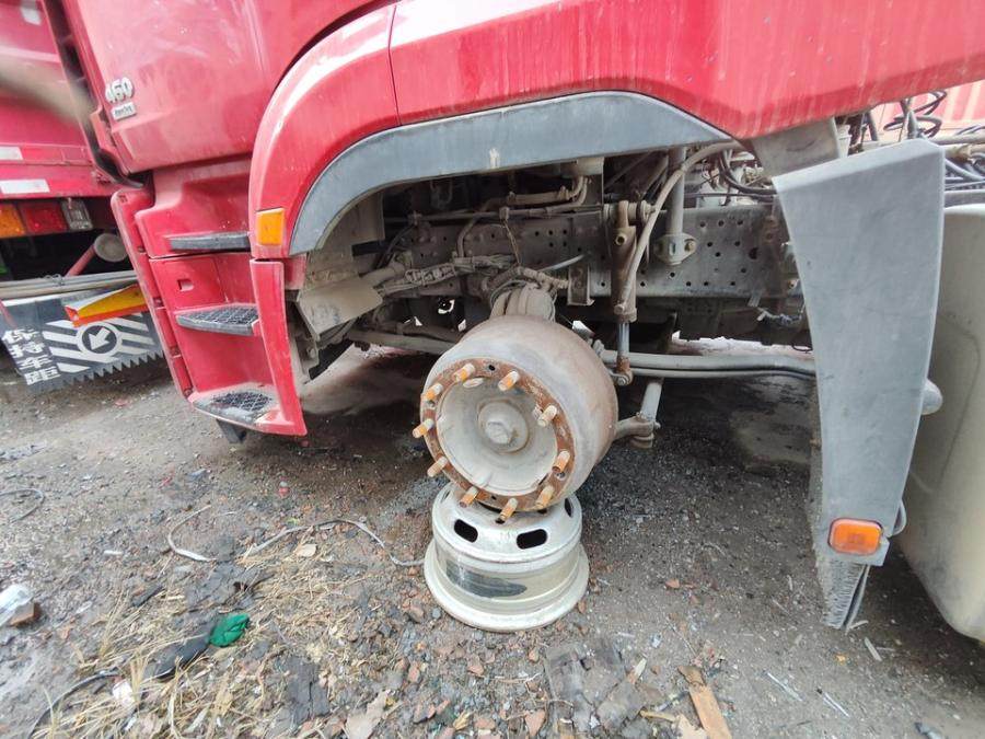 1月31日开封车牌号豫BFC926的卡车一辆网络拍卖公告