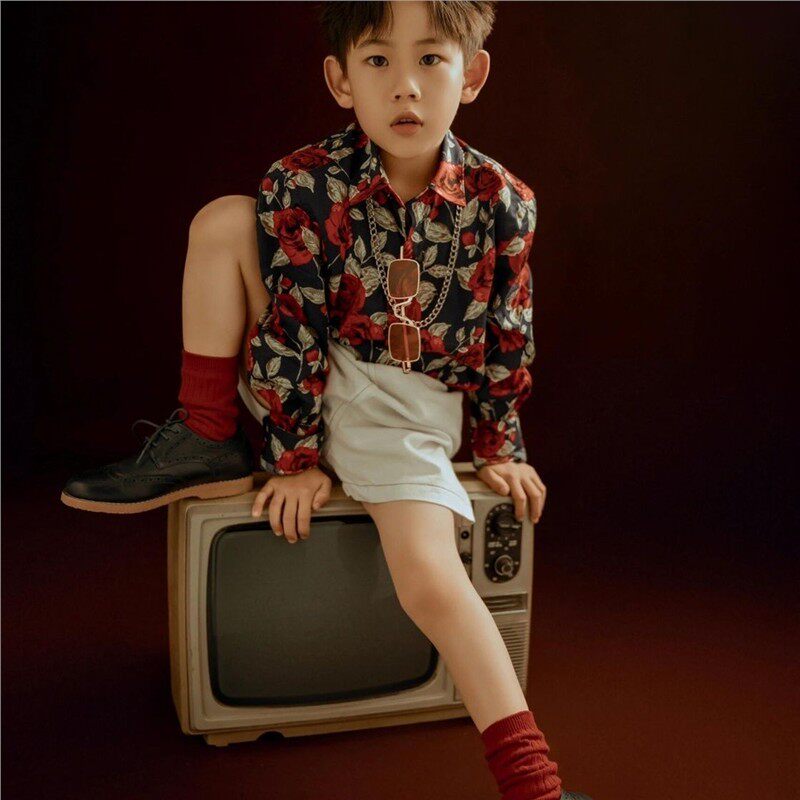 儿童摄影服装幼儿园六一儿童节表演服装80年代港风舞台走秀演出服