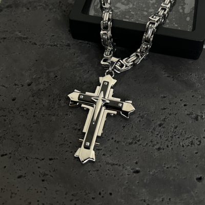 暗黑骑士十字架吊坠项链