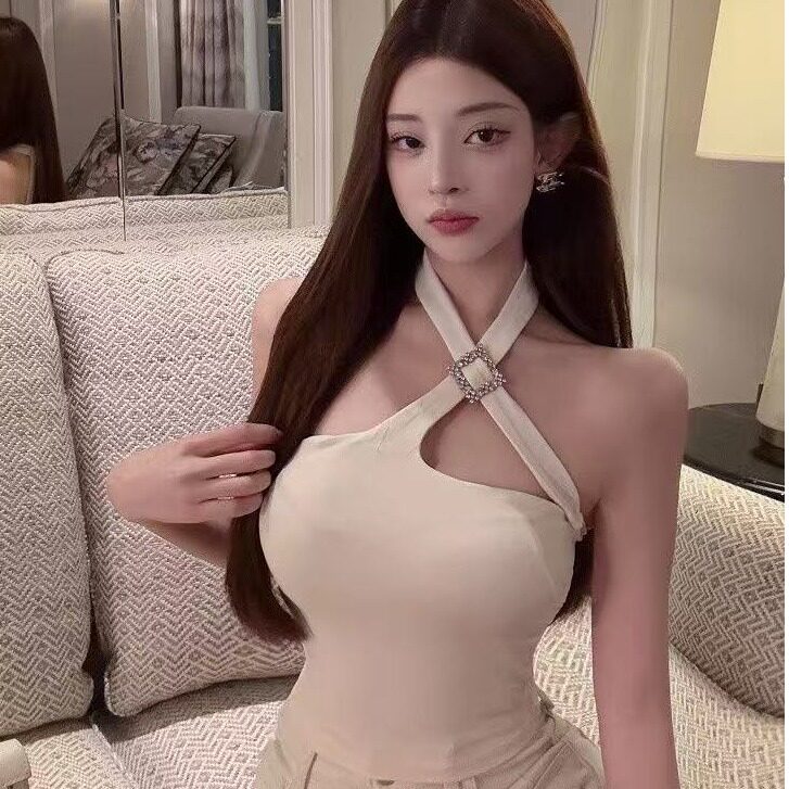 设计感小众重工镶钻交叉挂脖吊带背心女2025夏季修身无袖外穿上衣