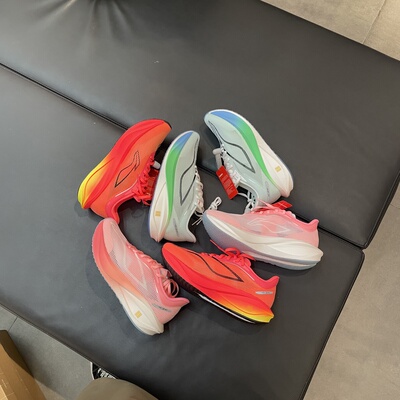 李宁男飞电䨻丝回弹反弹轻量跑鞋