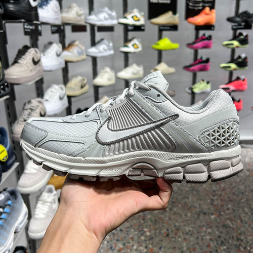 正品耐克男鞋ZOOM VOMERO 5 SE时尚舒适基础运动休闲鞋IQ6589-004