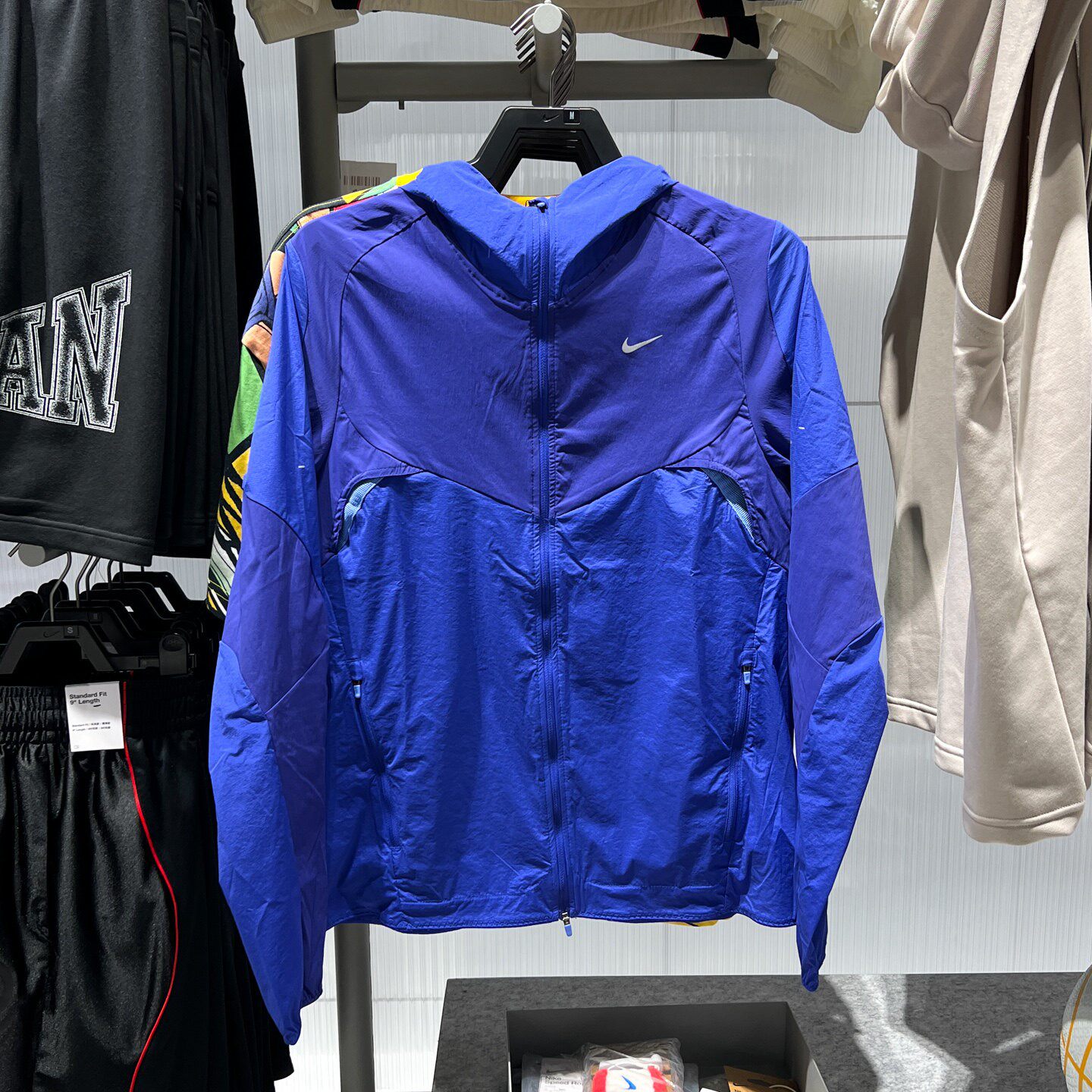 正品耐克外套男2026夏新款运动风连帽轻薄拒水长袖夹克IF2368-455