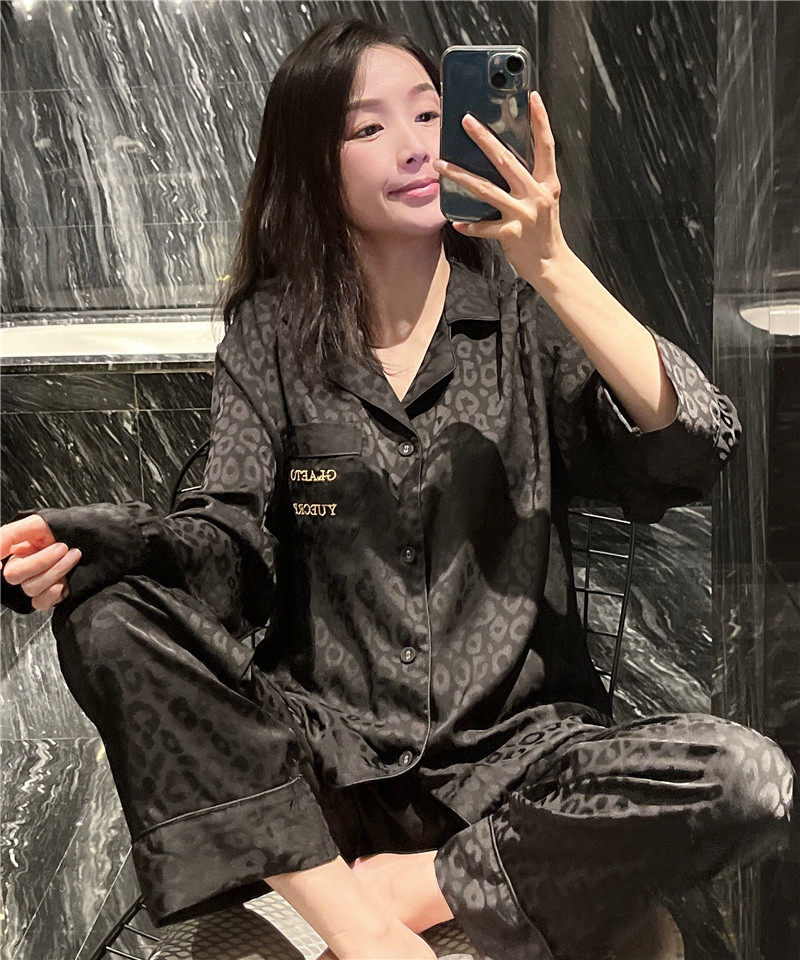 春秋长袖情侣睡衣薄款仿真丝豹纹家居服开衫冰丝大码200斤套装,女士内衣/男士内衣/家居服,睡衣/家居服套装,淘宝优惠券,粉丝福利购,淘宝优惠卷