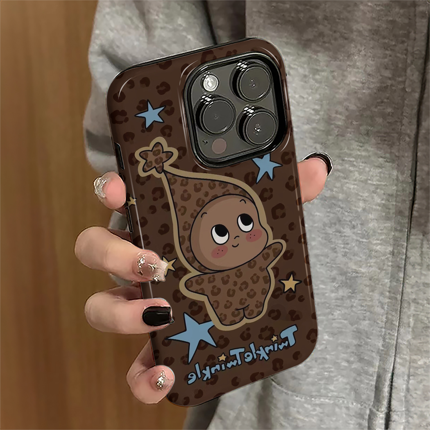 可爱韩系豹纹星星人适用苹果17promax手机壳iPhone16二合一菲林12新款11情侣14网红15plus小众13全包防摔硬壳