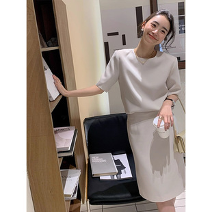 高级感小香风醋酸套装女夏2024新款轻熟气质短袖上衣半身裙两件套
