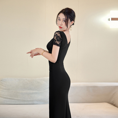 性感V领连衣长裙纯色女