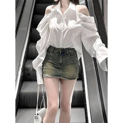 Randomly distribute miscellaneous clothing tops and pants