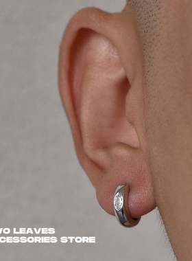 TWO LEAVES S925纯银荷鲁斯之眼耳环欧美潮锆石男女街头简约耳扣