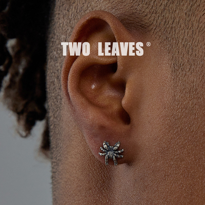 TWOLEAVESS925银做旧蜘蛛耳钉