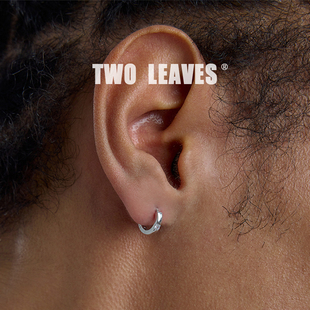潮流极简百搭男女锆石耳扣 S925纯银简约方钻耳环时尚 TWO LEAVES
