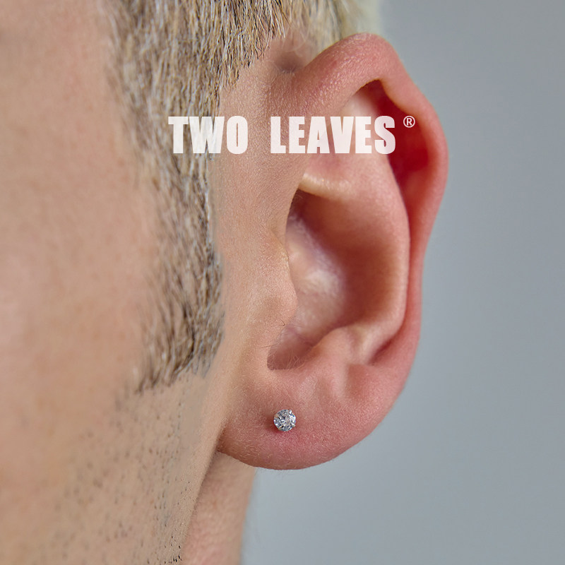 TWO LEAVES S999足银四爪圆钻耳钉百搭男女养耳迷你耳骨锆石耳饰