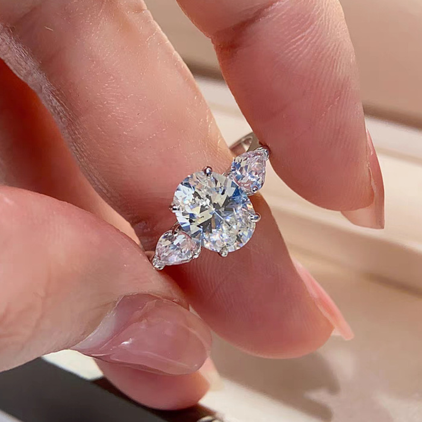 三生石椭圆钻戒指女轻奢小众高级感经典四爪鸽子蛋面钻戒925纯银