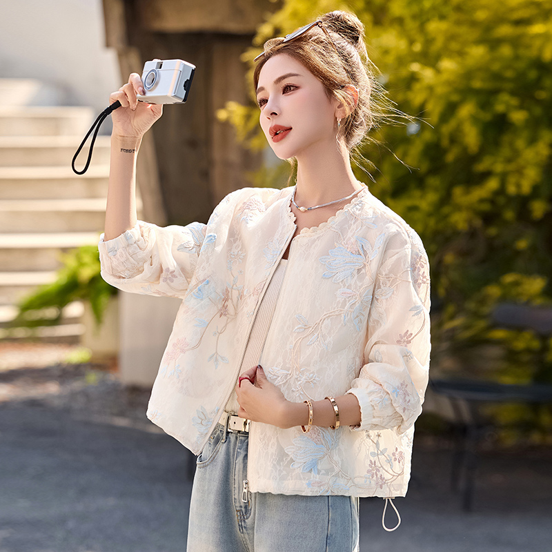 新中式国风外套女2025春夏新款休闲白色短款轻薄刺绣棒球服防晒衣
