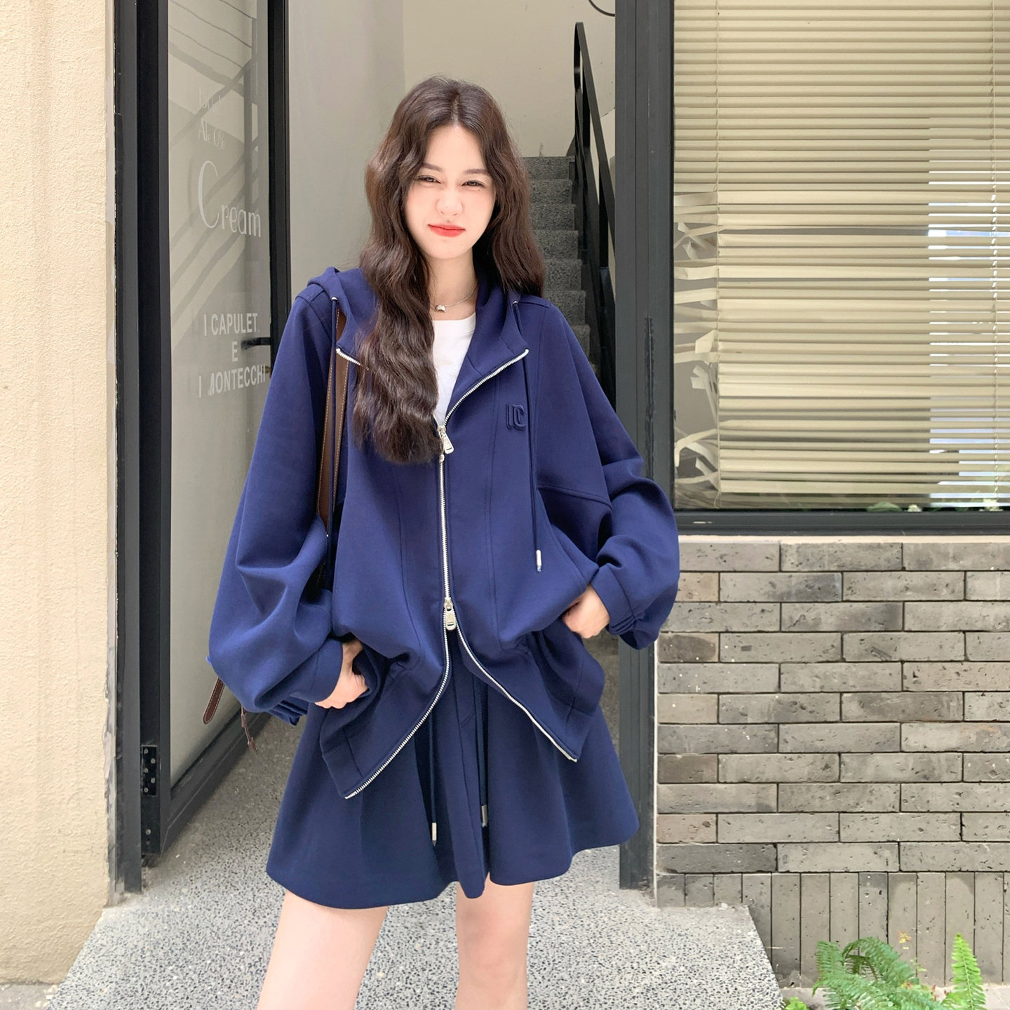 休闲运动松弛感时尚百搭短裙套装女春秋新款连帽卫衣半身裙两件套