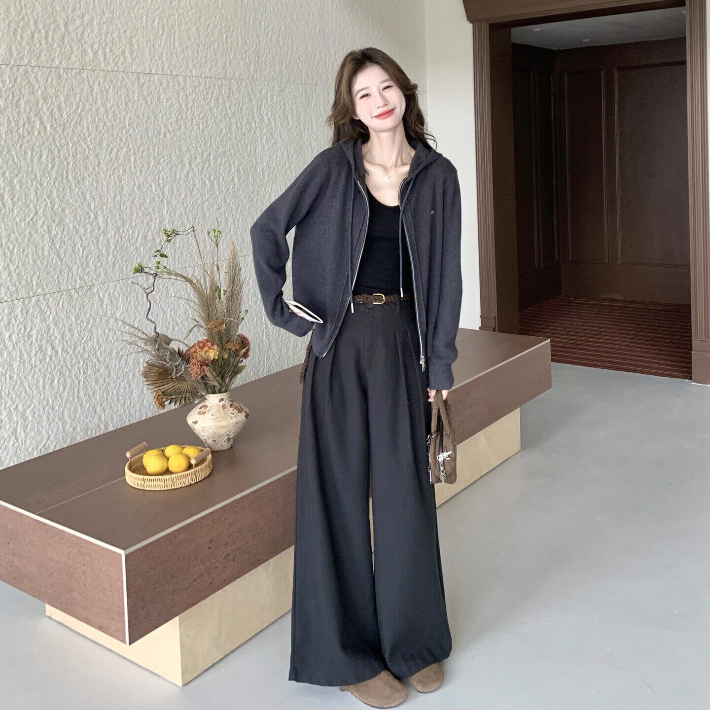 灰色连帽卫衣套装女秋季新款韩系慵懒松弛感休闲减龄阔腿裤两件套
