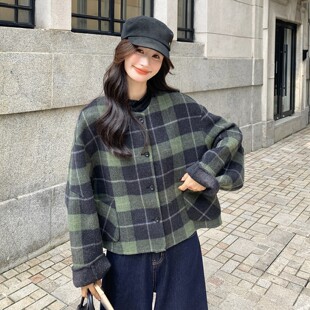 绿色格子双面羊绒大衣女秋冬季新款高级感小个子百搭短款毛呢外套