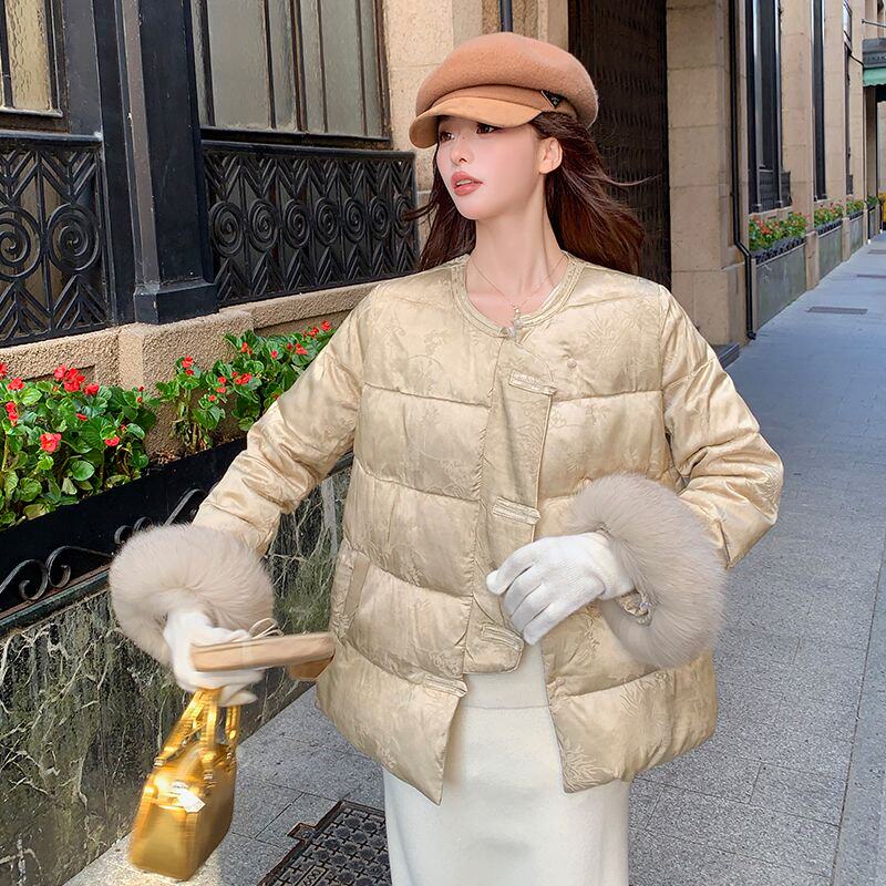 新中式提花年轻款羽绒服女冬季新款高级感贵气优雅狐狸毛保暖外套