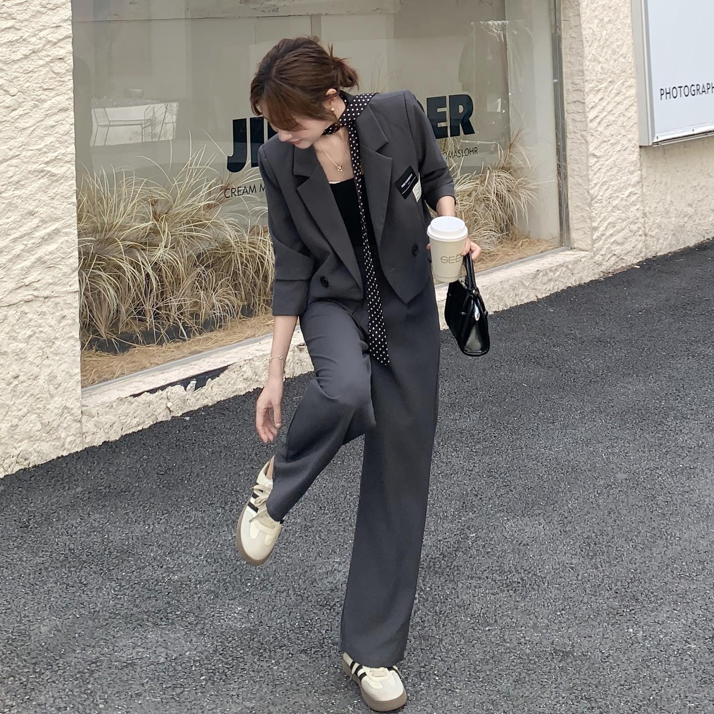 轻职风小西服阔腿裤两件套春秋新款时尚高腰直筒裤减龄一整套穿搭