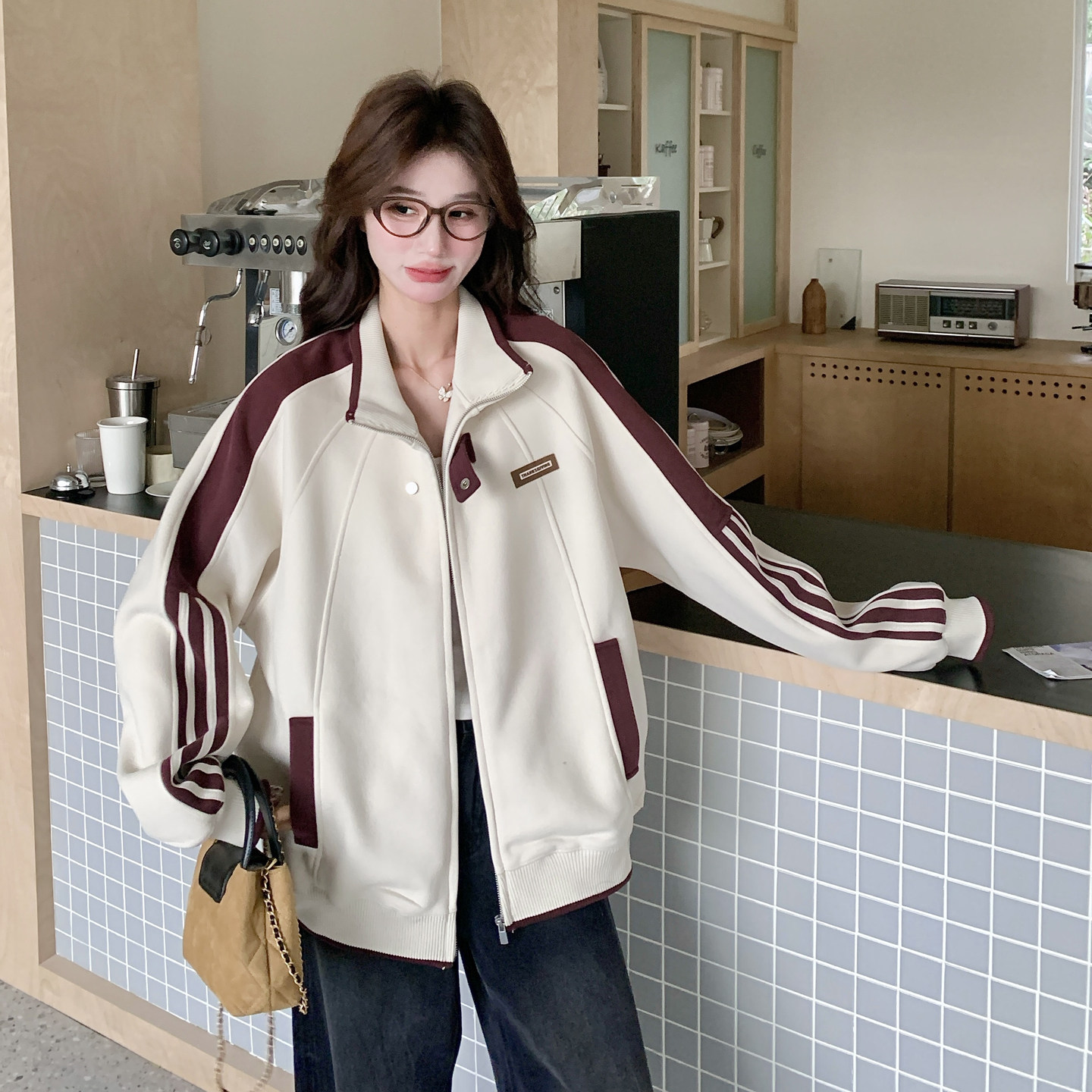 杏色美式立领运动外套女秋季短款条纹拉链卫衣开衫高级感情侣夹克