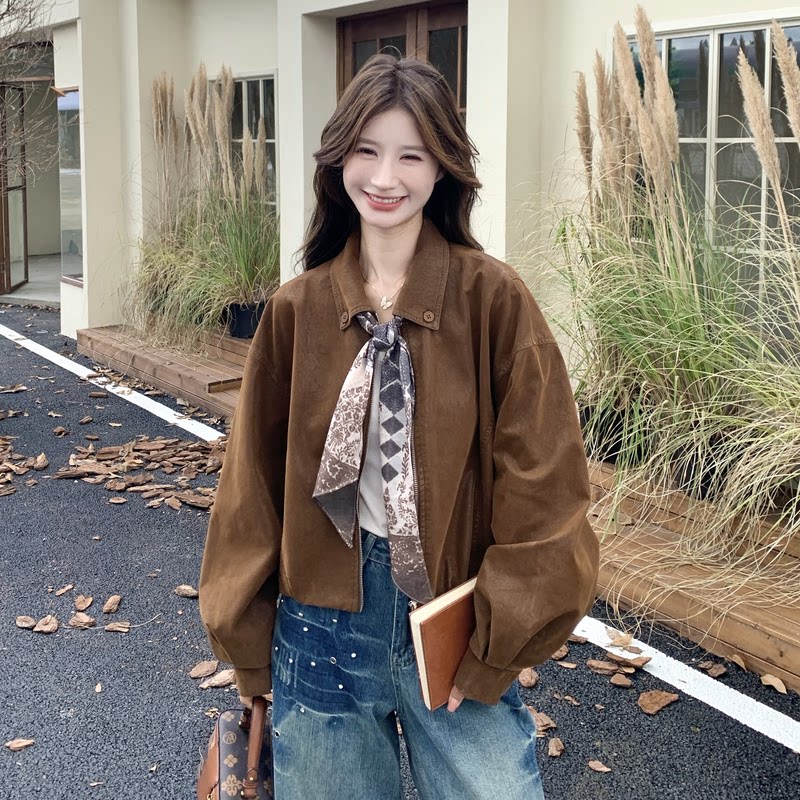 复古洋气印花丝巾麂皮绒翻领外套女2026春秋新款潮流出街短款夹克