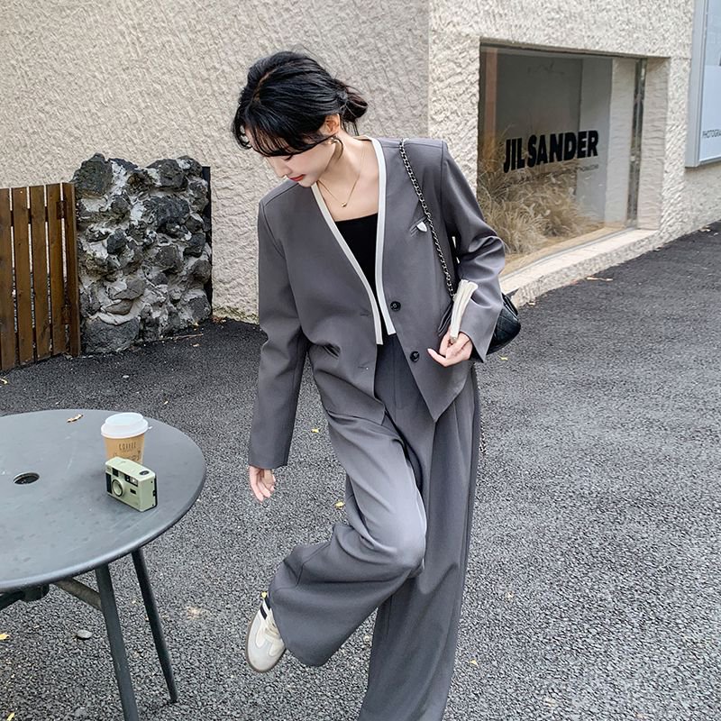 高级感减龄休闲V领西装套装女秋季新款通勤职业西服阔腿裤两件套