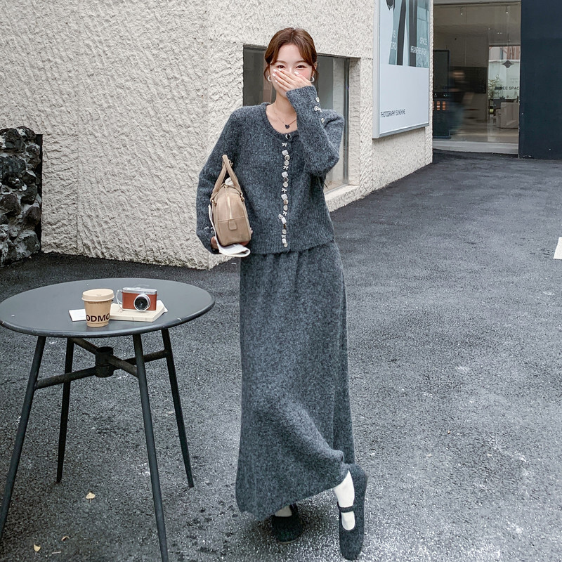 单排扣长袖针织毛衣半身裙套装