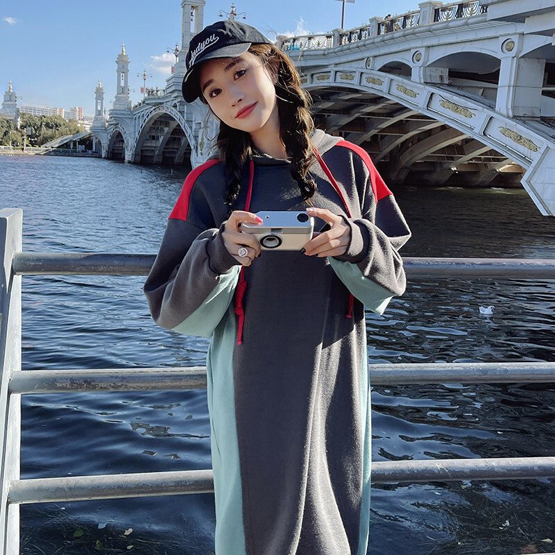 灰色拼接连帽显瘦连衣裙女