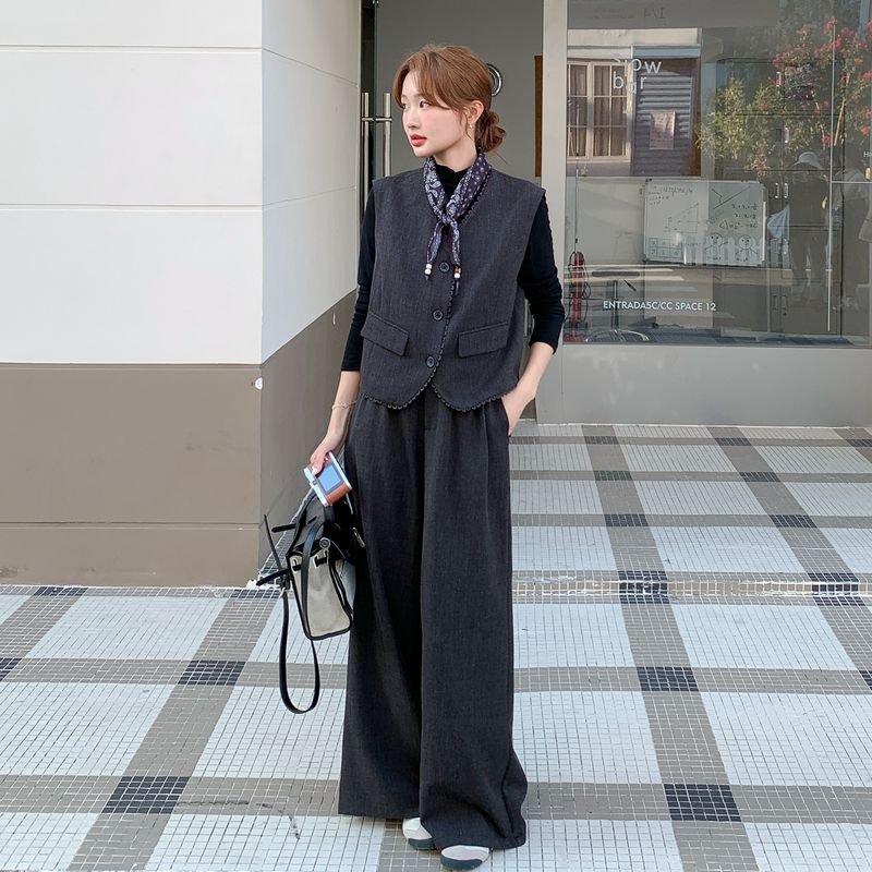 轻熟复古打底上衣显瘦马甲休闲阔腿裤三件套女春秋高级感通勤套装