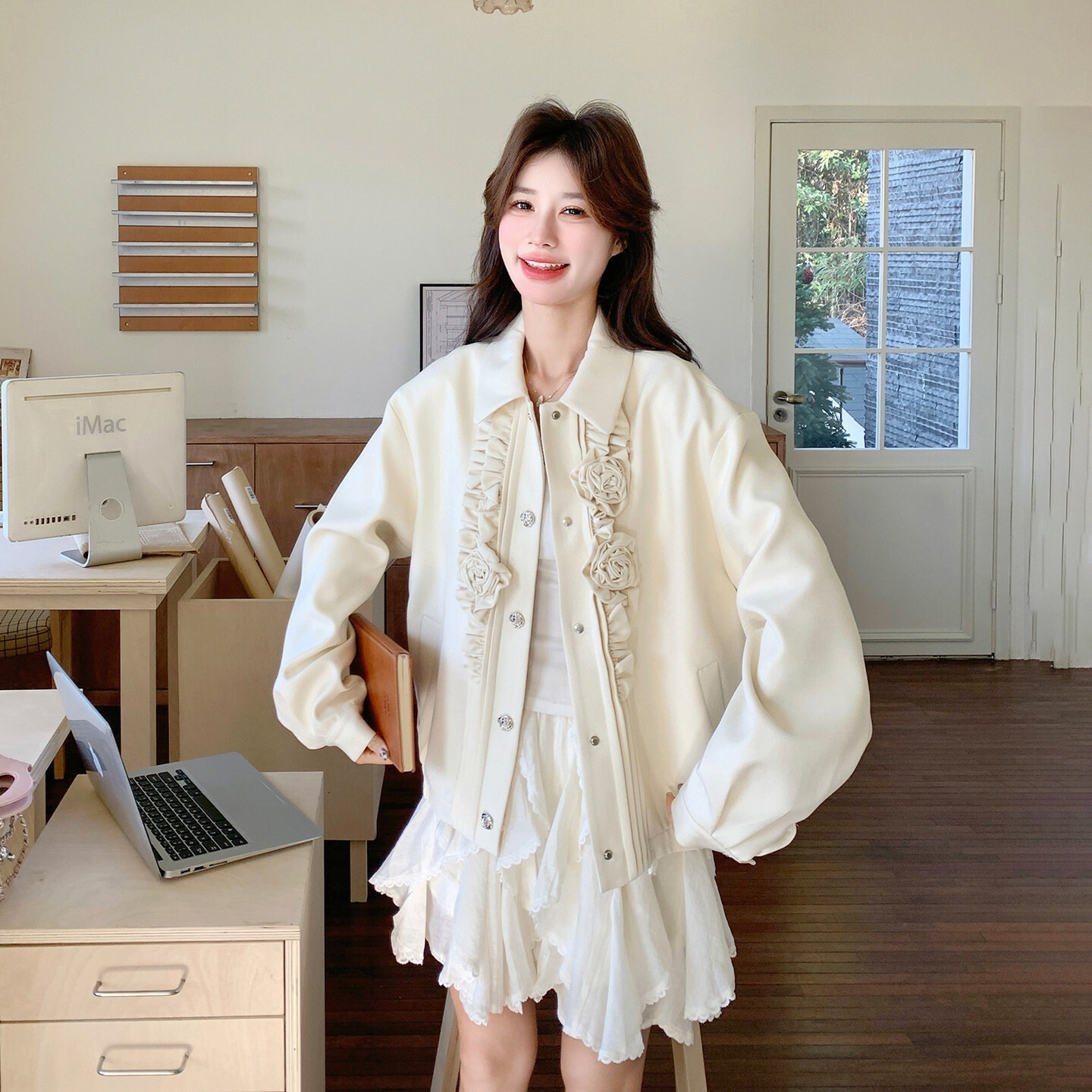 白色木耳边短外套女2026春秋新款韩系设计感立体花朵宽松休闲夹克