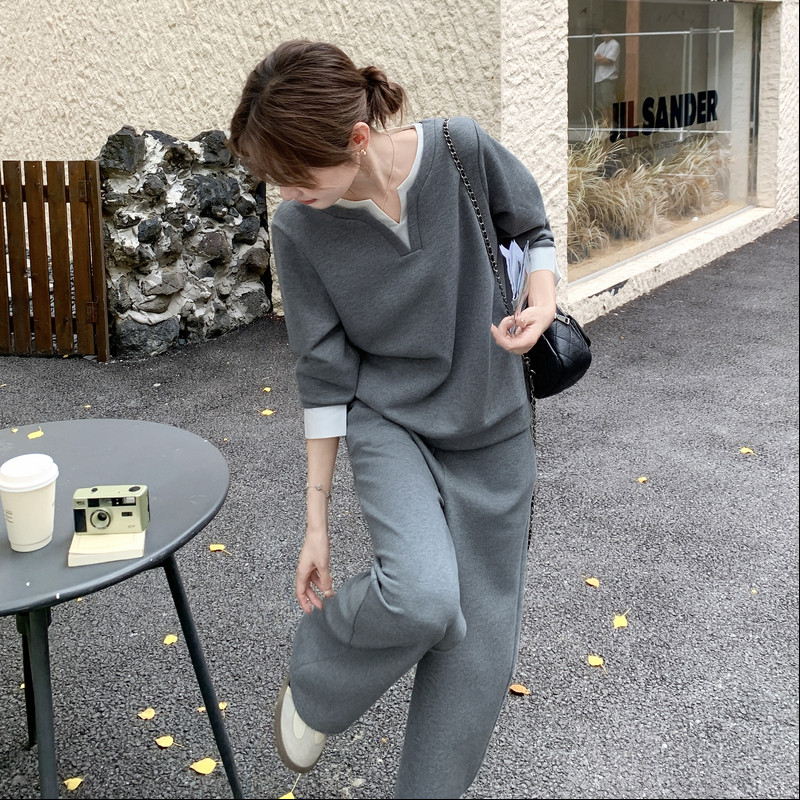 灰色休闲运动套装女秋2026新款韩版撞色拼接卫衣直筒阔腿裤两件套