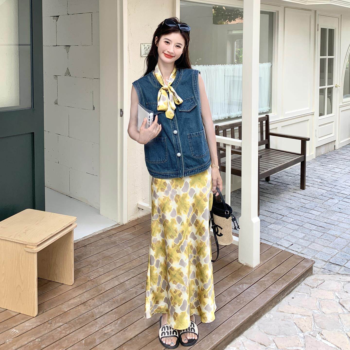 复古牛仔马甲套装长裙女夏新款盐系轻熟无袖外套碎花半身裙三件套
