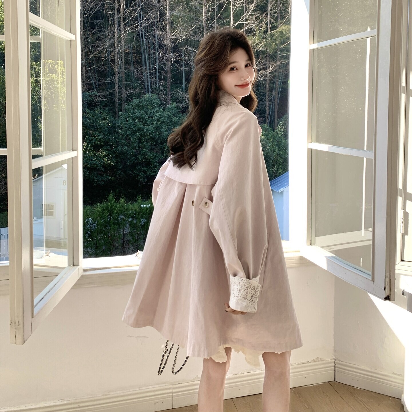 长袖立领蕾丝拼接中长款外套女