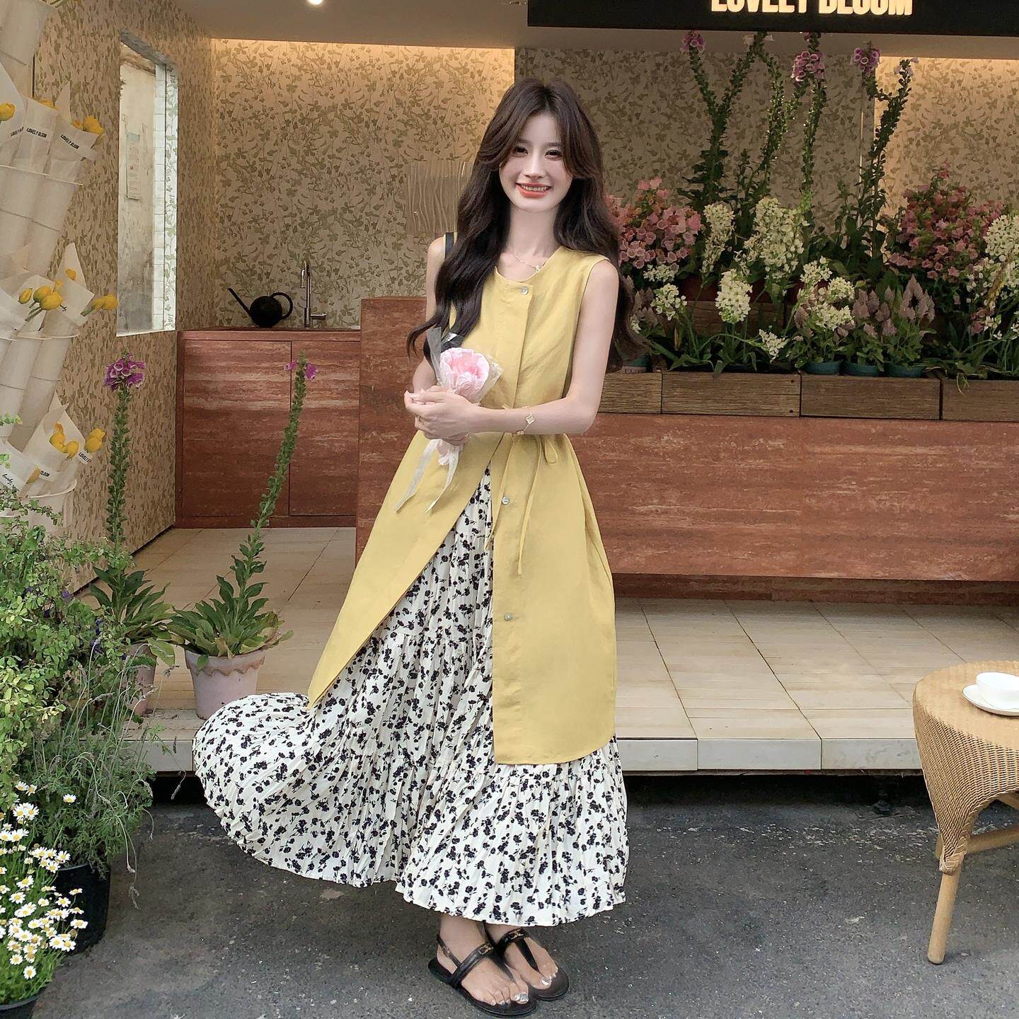 巨好看慵懒风休闲叠穿衬衫裙套装女夏季2025新款碎花半身裙两件套