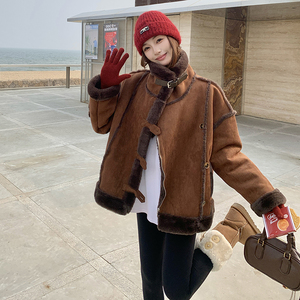 咖色麂皮绒皮毛一体羊羔毛外套女2025新款爆款秋冬加绒加厚机车服图片