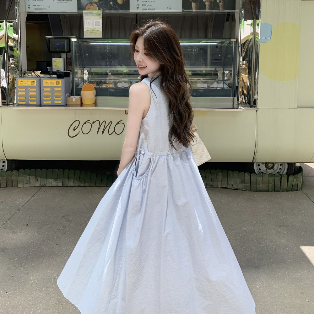 法式简约背心连衣裙女2025年夏季新款休闲显瘦气质抽绳系带长裙潮图片