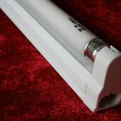 今驰精品T5支架日光灯T4三基色灯管支架灯镜前衣柜展柜暗槽灯 包邮