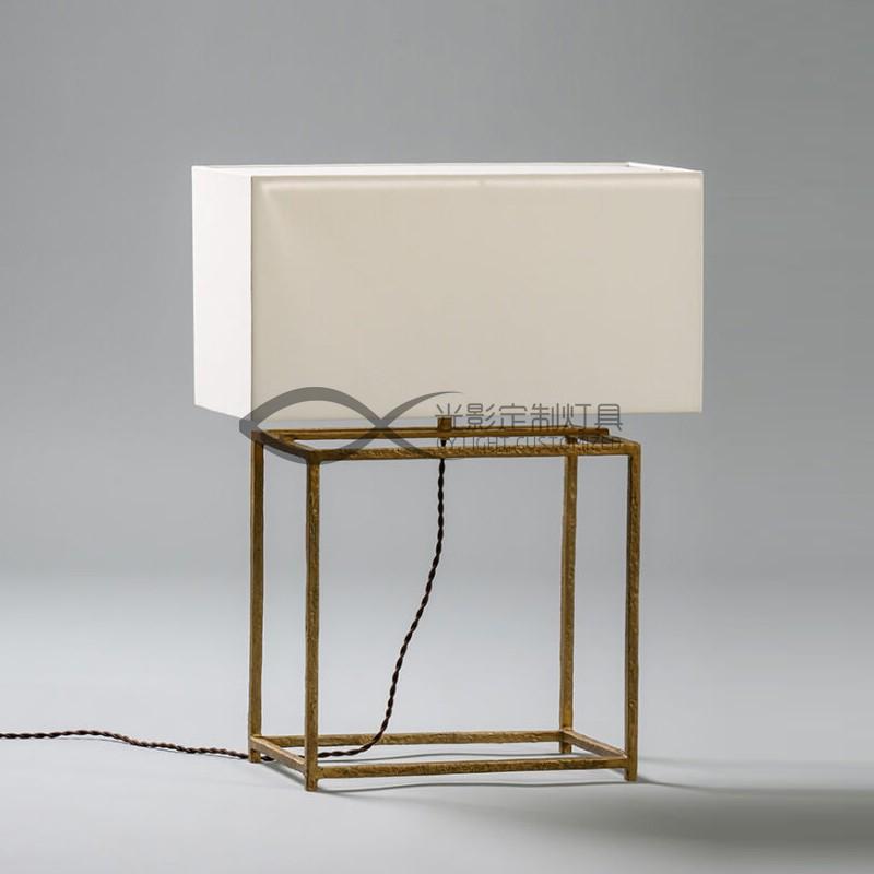 美式黄铜轻奢现代简约家用布艺锻打客厅书房台灯BATON TABLE LAMP