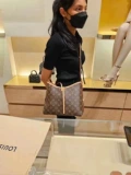 LV/Louis Vuitton New Women Bag Carrongall