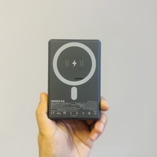 Remax睿量磁吸无线充电移动电源15W便携充电宝