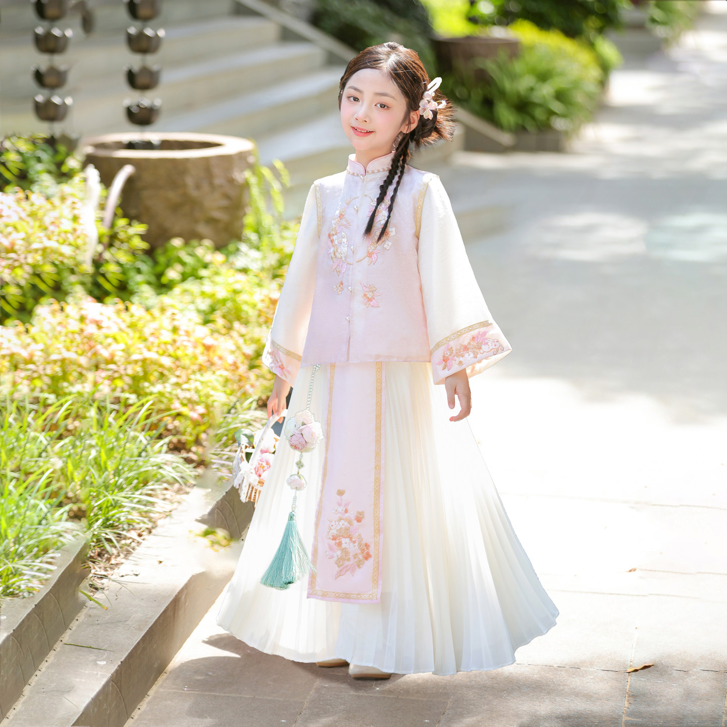 女童汉服2026新款古装儿童唐装新中式女小孩古风童装套装唐装冬季