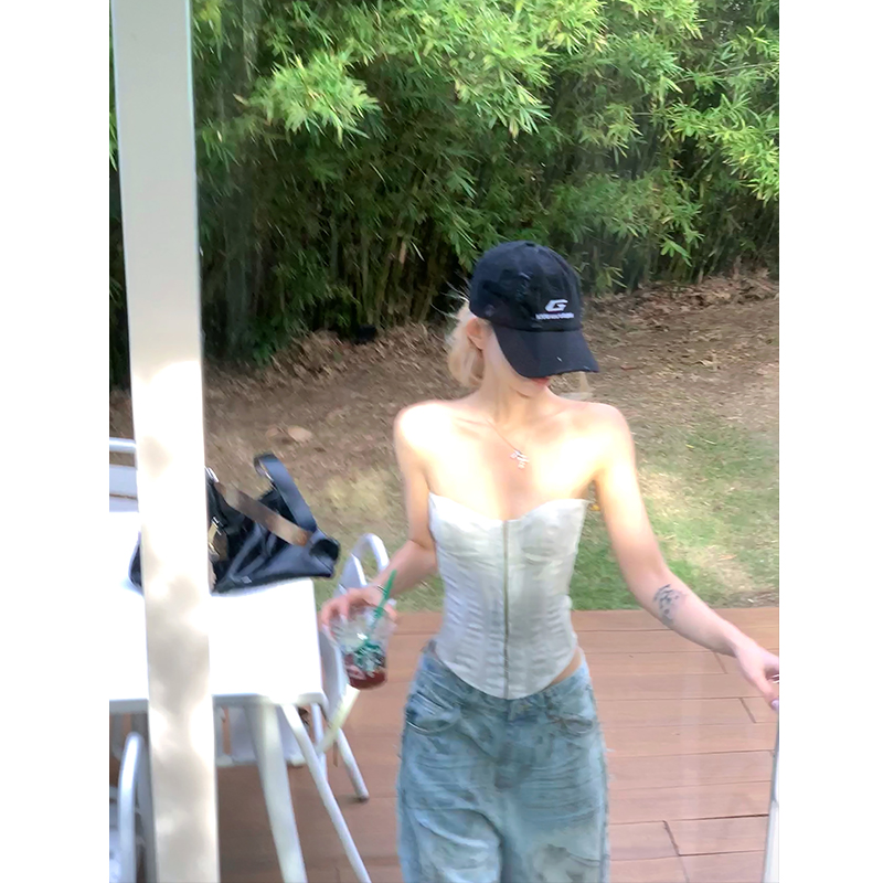 莫欣欣 一字肩上衣女夏设计感修身外穿鱼骨抹胸吊带背心辣妹上衣