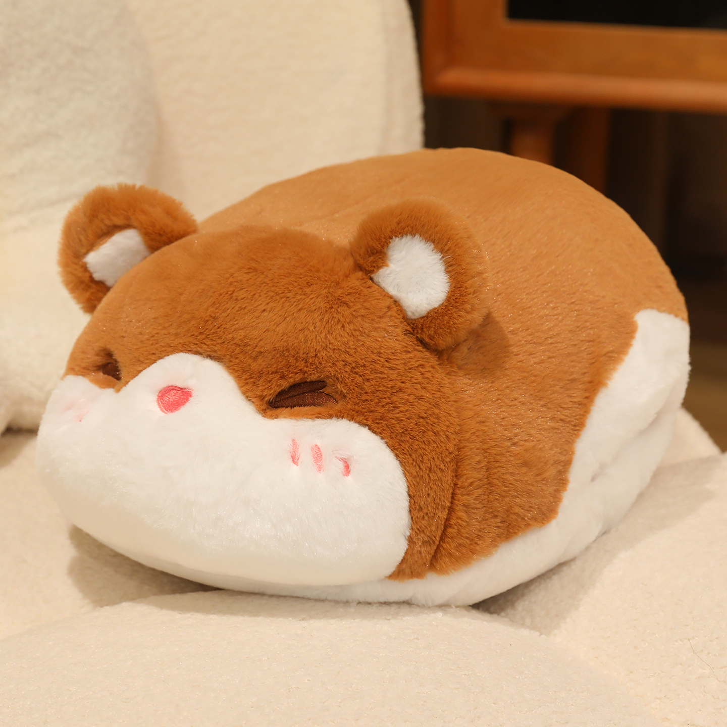 可爱仓鼠暖手抱枕公仔插手三合一