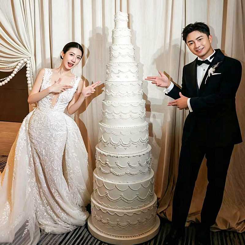 白色多层浪漫婚礼仿真蛋糕模型2026新款婚礼塑胶假摄影道具样品